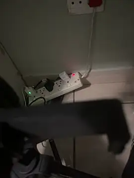 Snapshot of Carelessdick005 chatting on April 13, 1:11 am Carelessdick005 online show from April 13, 1:11 am