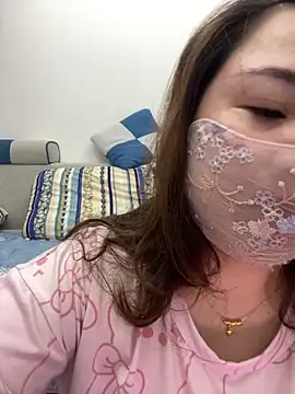 Snapshot of Angie_88 chatting on May 20, 11:55 pm Angie 88 online show from May 20, 11:55 pm