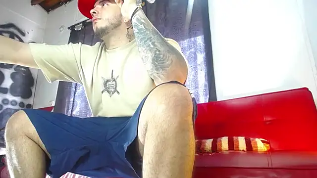 Snapshot of Dexter-T chatting on December 14, 8:29 pm Dexter-T online show from December 14, 8:29 pm