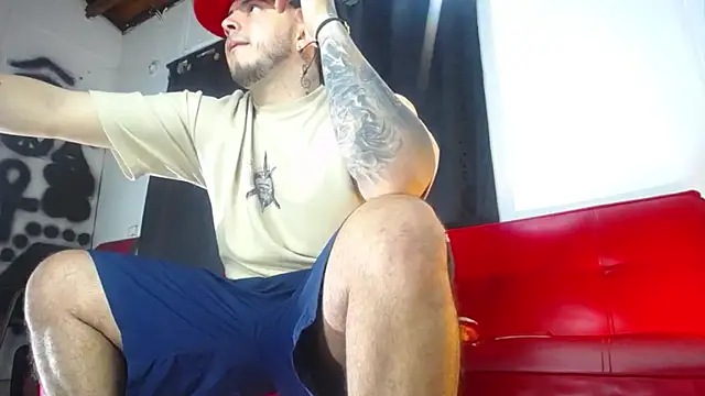 Snapshot of Dexter-T chatting on December 15, 5:56 am Dexter-T online show from December 15, 5:56 am