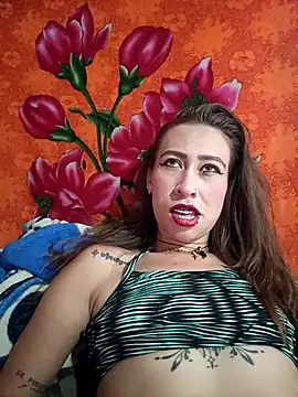 Snapshot of samy-blonde chatting on May 3, 7:53 pm samy-blonde online show from May 3, 7:53 pm