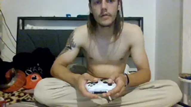 Snapshot of btungffhgg chatting on June 6, 1:27 pm btungffhgg online show from June 6, 1:27 pm