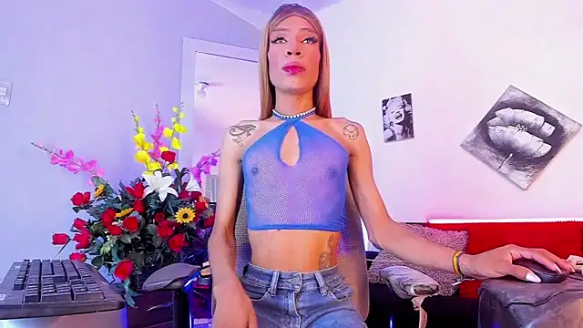 Snapshot of La_Perversa69 chatting on February 16, 2:02 pm La Perversa69 online show from February 16, 2:02 pm