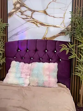 angel natural online show from September 24, 7:06 pm