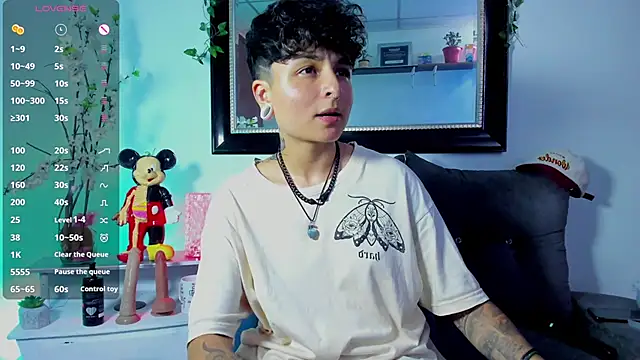 Snapshot of ZuryRamirez_ chatting on January 12, 7:53 pm ZuryRamirez online show from January 12, 7:53 pm