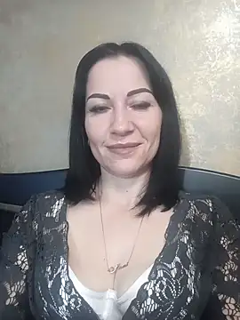 Snapshot of FireLily332 chatting on January 8, 7:24 pm FireLily332 online show from January 8, 7:24 pm