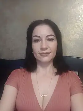 Snapshot of FireLily332 chatting on January 22, 7:56 pm FireLily332 online show from January 22, 7:56 pm