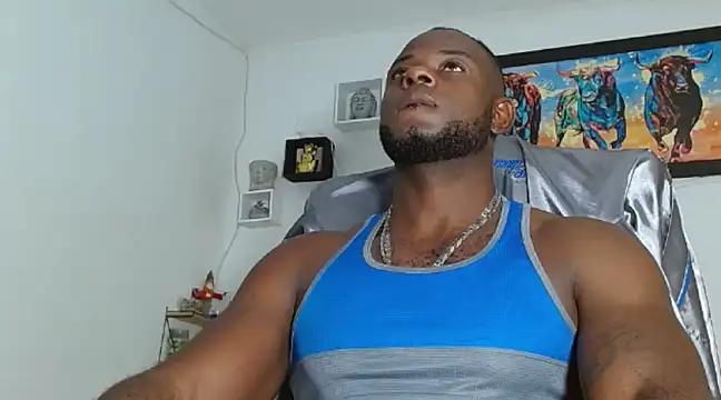 Snapshot of mikekingcum chatting on January 9, 12:25 am mikekingcum online show from January 9, 12:25 am