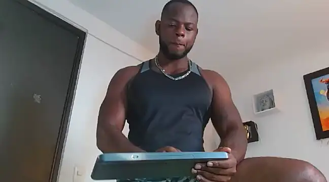 Snapshot of mikekingcum chatting on January 13, 10:24 pm mikekingcum online show from January 13, 10:24 pm