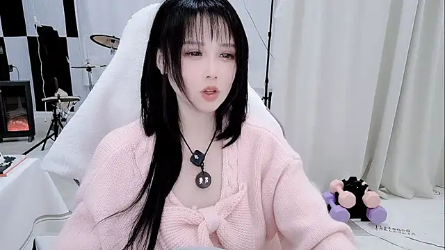 Vaness-a online show from April 5, 4:48 pm