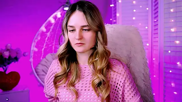 Snapshot of DeboraLarson chatting on February 25, 9:46 pm DeboraLarson online show from February 25, 9:46 pm