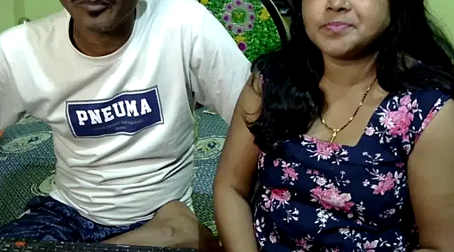 Snapshot of Couple_For_You18 chatting on December 25, 5:05 pm Couple For You18 online show from December 25, 5:05 pm