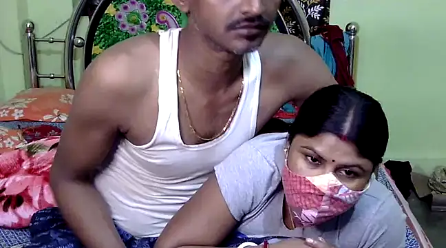 Snapshot of Couple_For_You18 chatting on December 29, 5:33 pm Couple For You18 online show from December 29, 5:33 pm