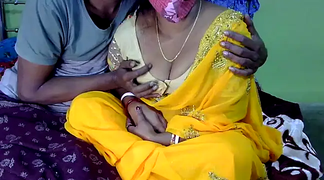 Snapshot of Couple_For_You18 chatting on January 5, 1:24 am Couple For You18 online show from January 5, 1:24 am