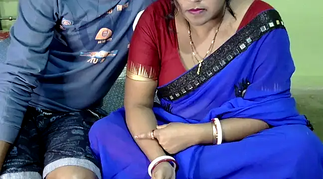 Snapshot of Couple_For_You18 chatting on January 13, 11:08 am Couple For You18 online show from January 13, 11:08 am