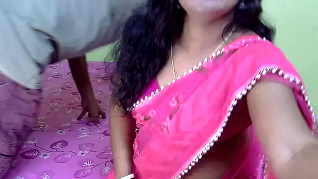 Snapshot of Couple_For_You18 chatting on February 22, 5:57 pm Couple For You18 online show from February 22, 5:57 pm