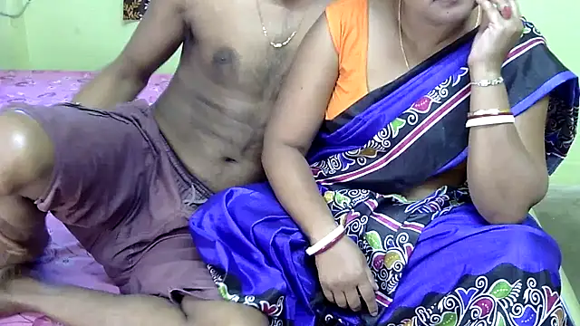 Snapshot of Couple_For_You18 chatting on March 12, 2:20 am Couple For You18 online show from March 12, 2:20 am