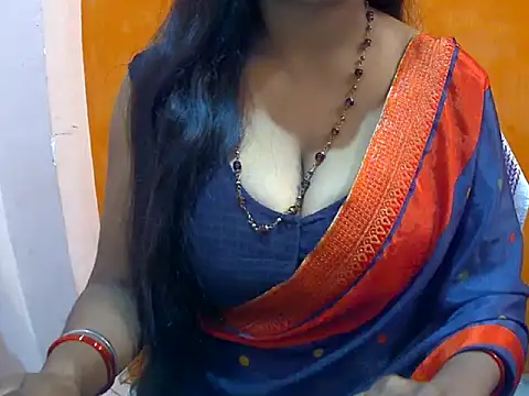 Snapshot of HOT-SEEMAA chatting on January 6, 5:41 am HOT-SEEMAA online show from January 6, 5:41 am
