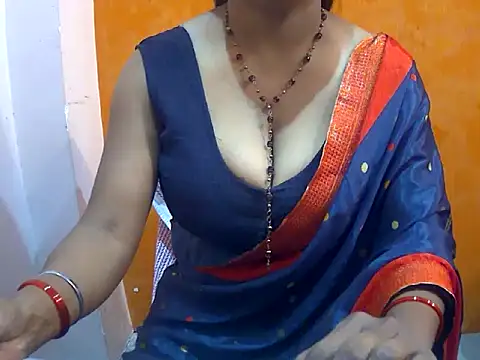 Snapshot of HOT-SEEMAA chatting on January 7, 1:49 am HOT-SEEMAA online show from January 7, 1:49 am