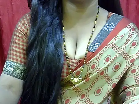 Snapshot of HOT-SEEMAA chatting on November 15, 7:27 am HOT-SEEMAA online show from November 15, 7:27 am