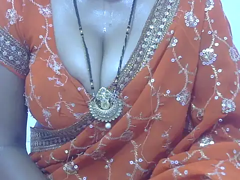 Snapshot of HOT-SEEMAA chatting on April 27, 7:34 pm HOT-SEEMAA online show from April 27, 7:34 pm