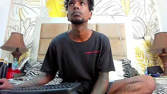 Snapshot of hot_ebanospicy chatting on February 1, 1:23 am hot ebanospicy online show from February 1, 1:23 am