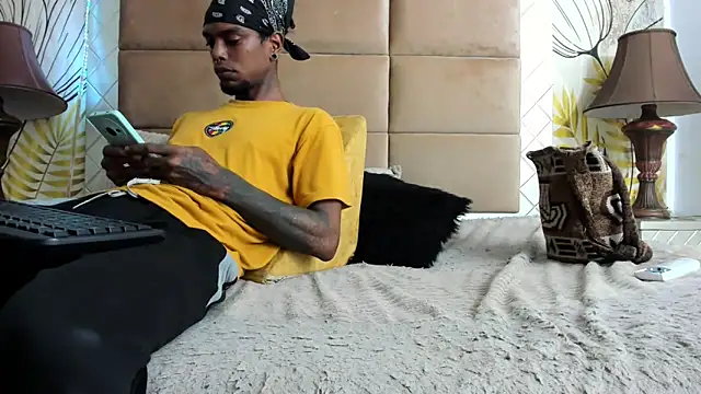 Snapshot of hot_ebanospicy chatting on February 19, 4:12 am hot ebanospicy online show from February 19, 4:12 am