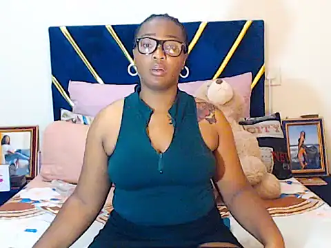 veronica1xxx online show from March 12, 3:45 am