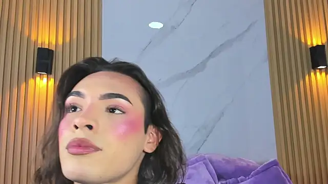 Snapshot of miss_Ari chatting on December 3, 7:22 pm miss Ari online show from December 3, 7:22 pm