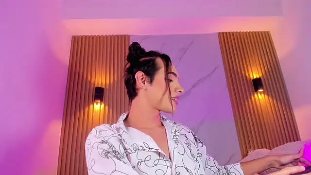 Snapshot of miss_Ari chatting on March 18, 11:42 pm miss Ari online show from March 18, 11:42 pm