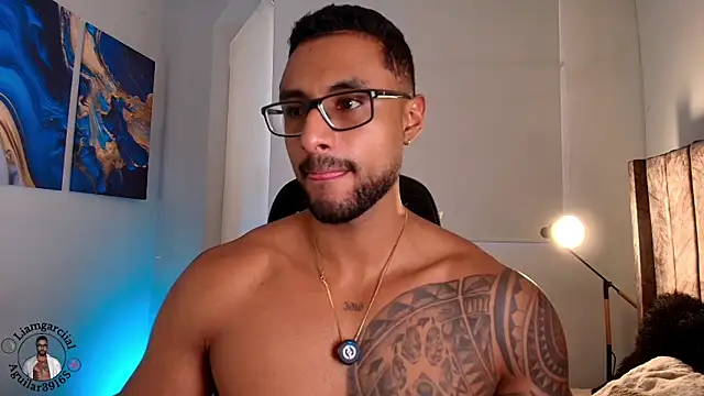 LiamGarcia1 online show from April 26, 3:21 pm