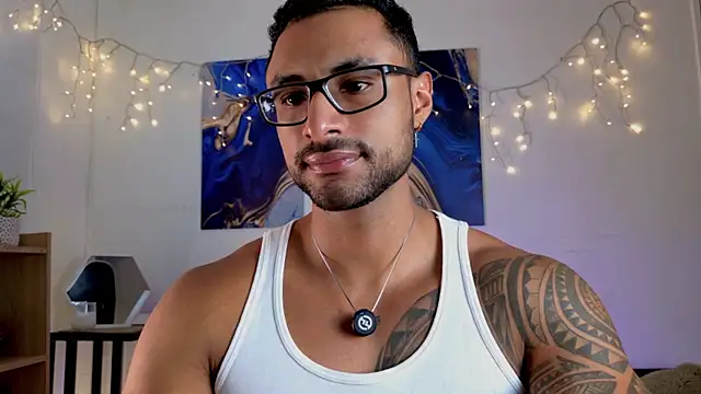 Snapshot of LiamGarcia1 chatting on July 25, 4:59 pm LiamGarcia1 online show from July 25, 4:59 pm