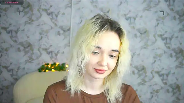 Snapshot of Ashley_S chatting on April 27, 10:19 pm Ashley S online show from April 27, 10:19 pm