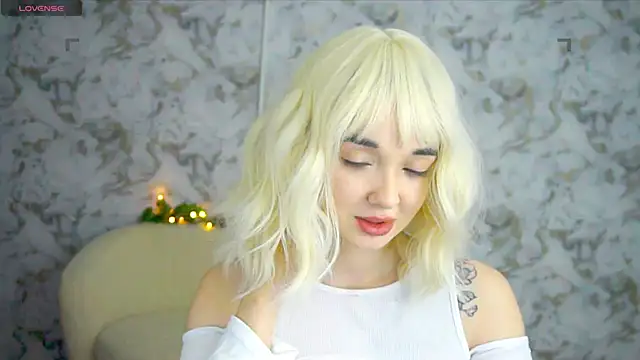 Snapshot of Ashley_S chatting on May 17, 10:17 pm Ashley S online show from May 17, 10:17 pm