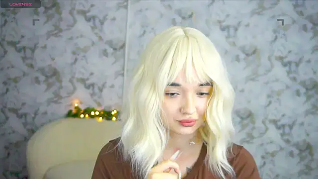 Snapshot of Ashley_S chatting on May 18, 10:26 pm Ashley S online show from May 18, 10:26 pm