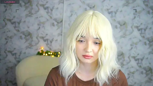 Snapshot of Ashley_S chatting on May 28, 10:18 pm Ashley S online show from May 28, 10:18 pm