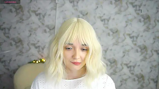 Snapshot of Ashley_S chatting on June 17, 10:21 pm Ashley S online show from June 17, 10:21 pm