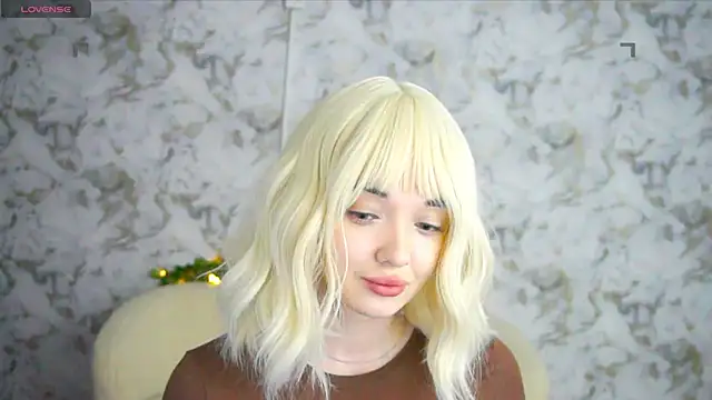 Snapshot of Ashley_S chatting on June 19, 10:13 pm Ashley S online show from June 19, 10:13 pm