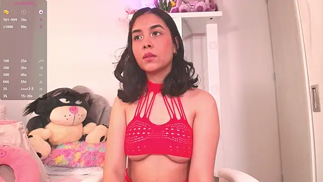 Snapshot of pretty-millie chatting on June 1, 3:58 pm pretty-millie online show from June 1, 3:58 pm