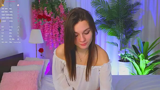 Snapshot of EvaHair chatting on February 9, 8:13 pm EvaHair online show from February 9, 8:13 pm