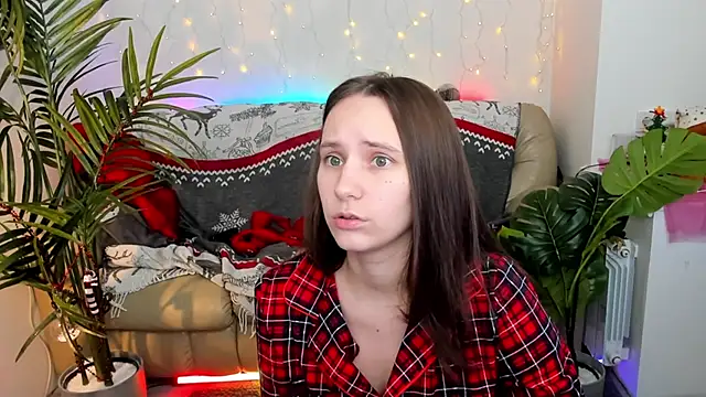 Snapshot of HotCaramellsTV chatting on January 1, 5:00 pm HotCaramellsTV online show from January 1, 5:00 pm