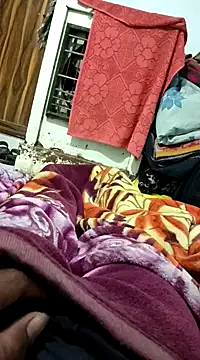 Snapshot of pintuS40 chatting on January 10, 11:39 pm pintuS40 online show from January 10, 11:39 pm