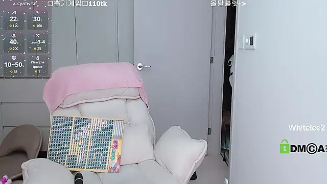 whitelee2 online show from April 12, 1:27 pm