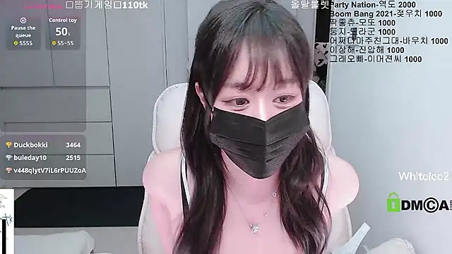 whitelee2 online show from April 18, 7:58 pm