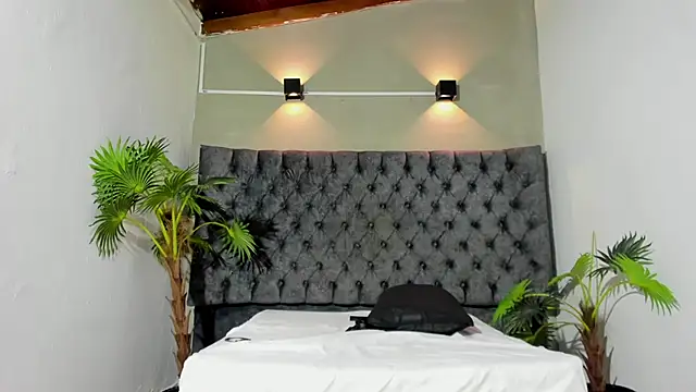Snapshot of Salomon_koude chatting on May 13, 1:36 am Salomon koude online show from May 13, 1:36 am