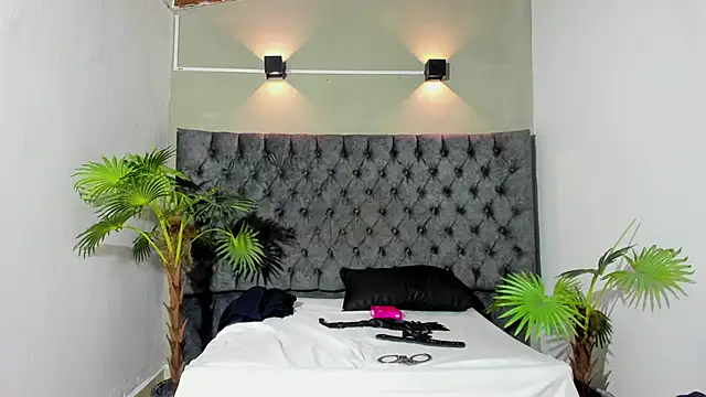 Snapshot of Salomon_koude chatting on May 16, 2:41 am Salomon koude online show from May 16, 2:41 am
