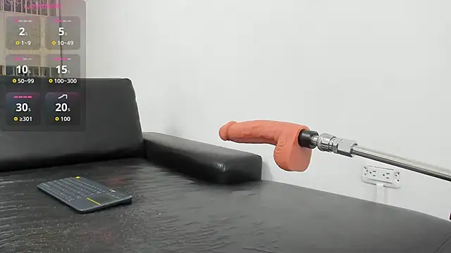 ElisabethMassey online show from November 9, 7:06 am