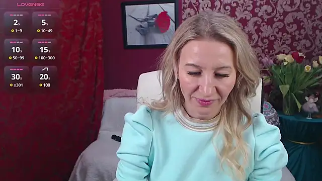 Snapshot of Sofia_Soul chatting on March 10, 6:23 pm Sofia Soul online show from March 10, 6:23 pm