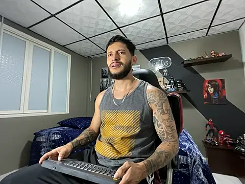 Snapshot of marcel_crawford96 chatting on June 1, 1:46 pm marcel crawford96 online show from June 1, 1:46 pm