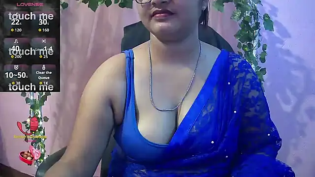 Snapshot of Pari-new chatting on April 24, 4:15 am Pari-new online show from April 24, 4:15 am